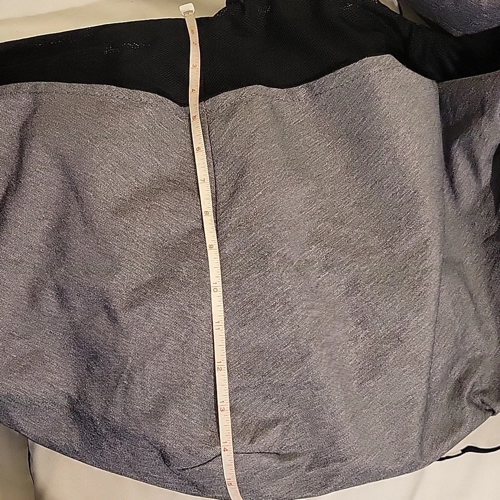 Gray Fabric Pet Carrier. Medium-sized Dogs or Cats.